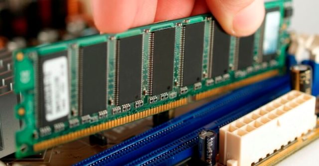 Instalowanie dodatkowej pamięci RAM
