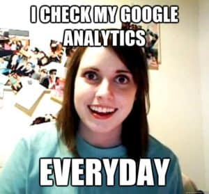 Подавляющее большинство веб-сайтов с самым высоким рейтингом используют   Гугл Аналитика   ,  Вот отличный   Руководство по настройке Google Analytics   ,