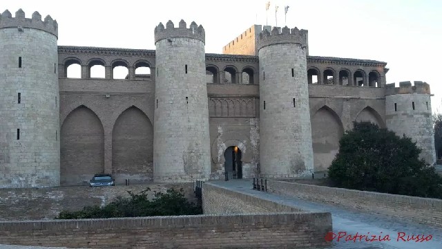 Он был построен во второй половине 9-го века, во время исламской оккупации Испании как резиденция династии Бану Худ